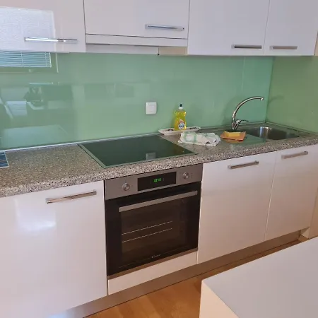 Apartma *